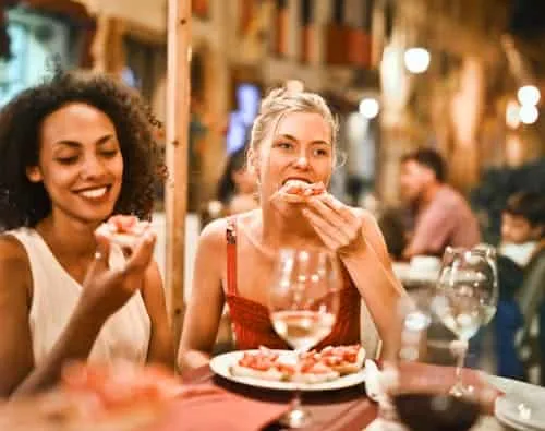10 events your restaurant can easily organize to boost sales and awareness
